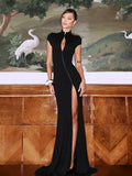 Elegant Split Bodycon Dress with Metal Buckle